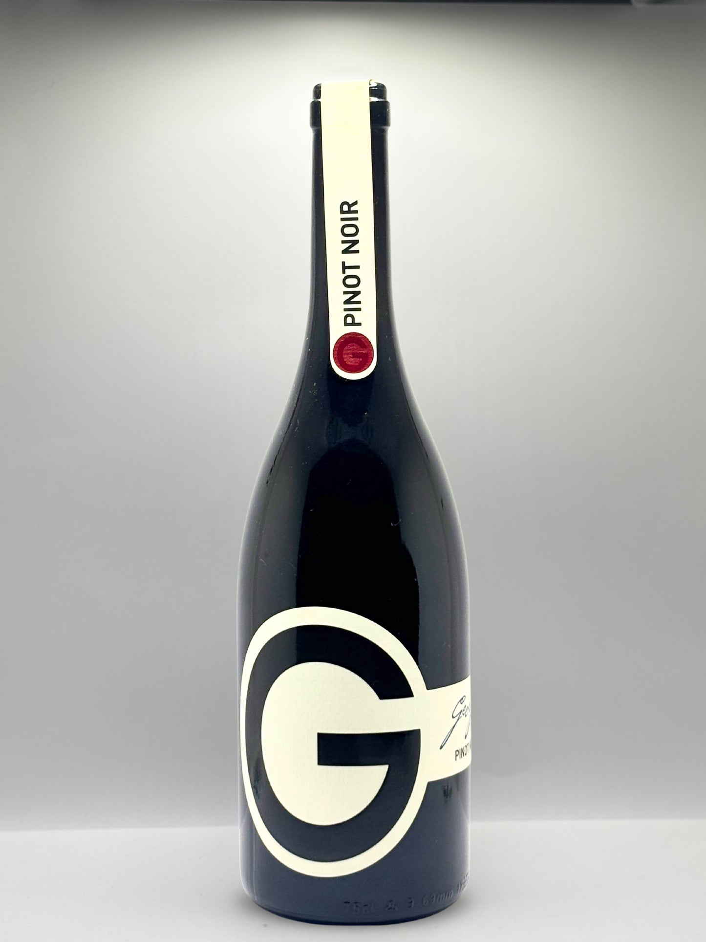"Pinot Noir" 2021